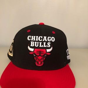 Chicago Bulls snap back baseball hat